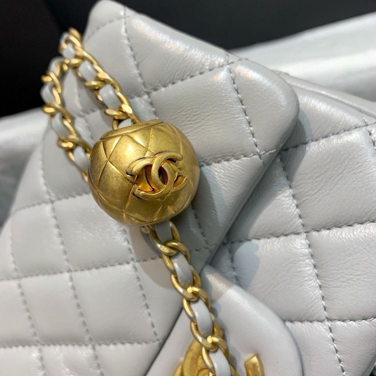 Chanel Classic Flap With Charm Chain With CC Details On Strap Bag 18cm Gold Hardware Lambskin Leather Spring/Summer Collection, Grey - Image 5