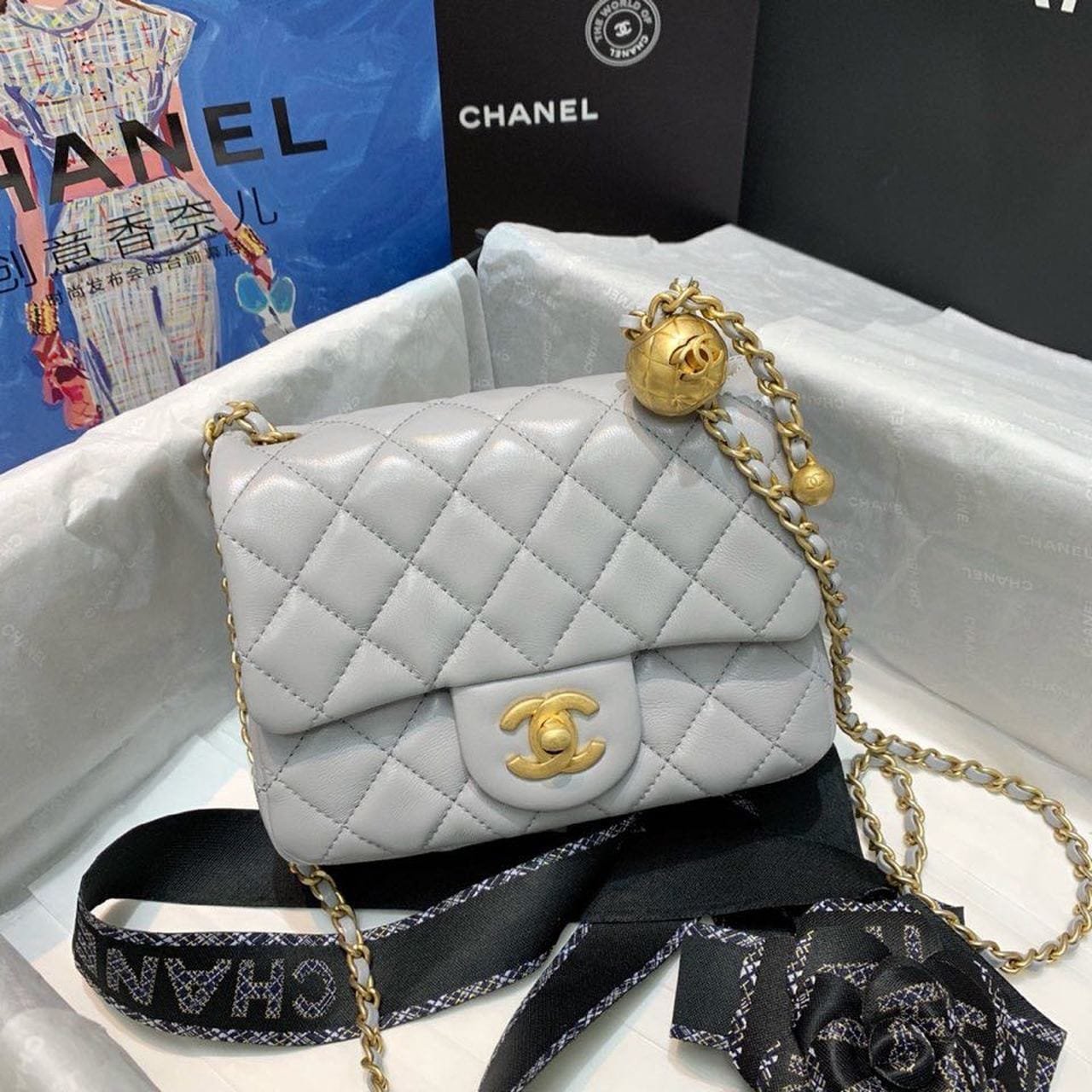 Chanel Classic Flap With Charm Chain With CC Details On Strap Bag 18cm Gold Hardware Lambskin Leather Spring/Summer Collection, Grey - Image 4