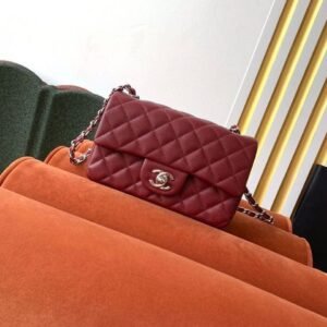 Chanel Classic Flap Bag 20cm Silver Hardware Caviar Leather Spring/Summer Collection Burgundy