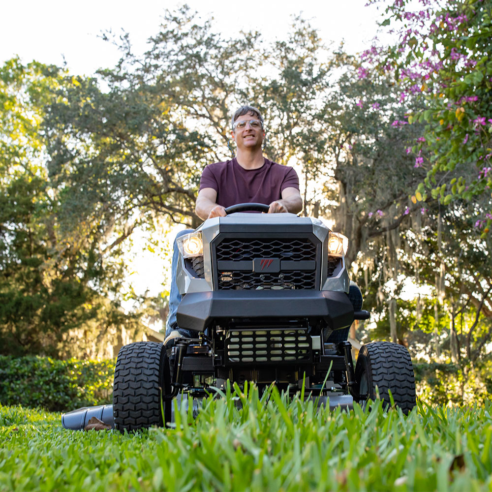 Murray mt100 Riding Lawn Tractor Mower 42 in. 13.5 HP 500cc E1350 Series Briggs and Stratton Engine 6-Speed Manual Gas - Image 4